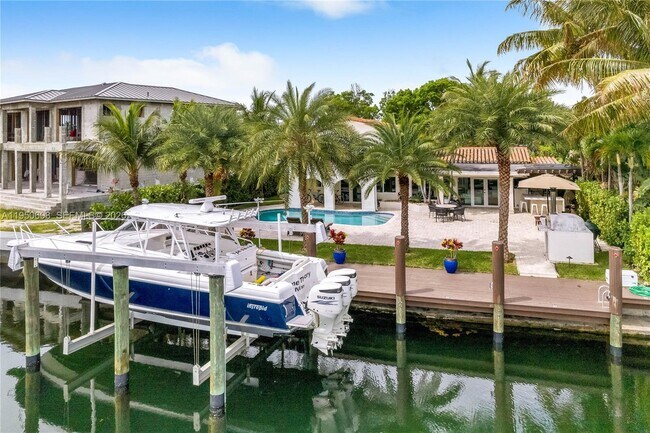 Building Photo - 12515 Palm Rd