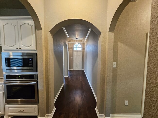 Building Photo - 11612 Wild Pear Ln