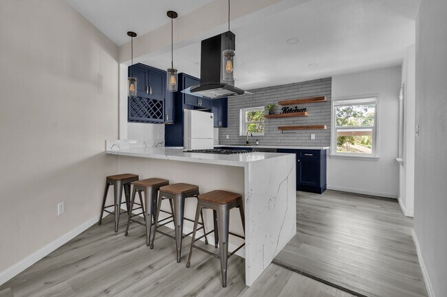 Building Photo - 4510 Tourmaline St