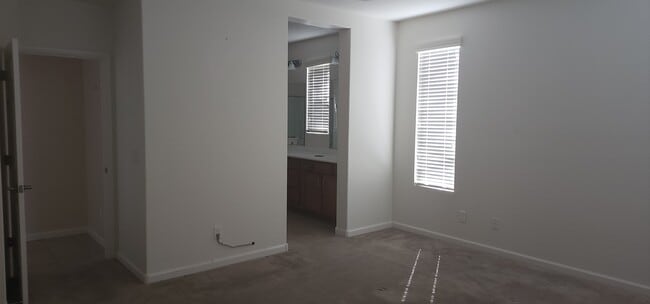 Building Photo - 3350 Big Sky Dr