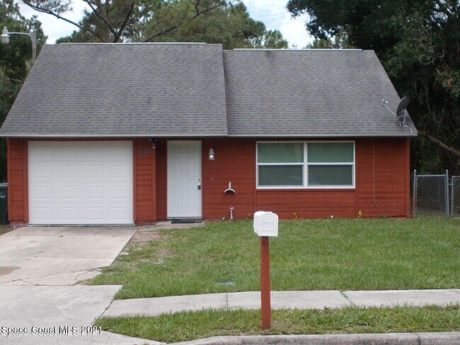 Primary Photo - 1105 Santa Rosa Dr