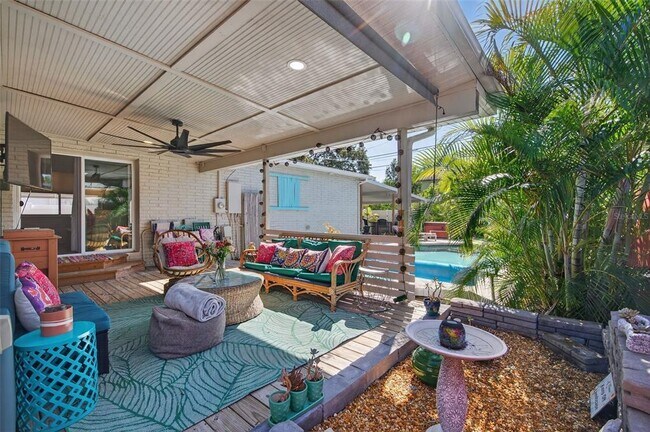 Building Photo - 2444 34th Ave N