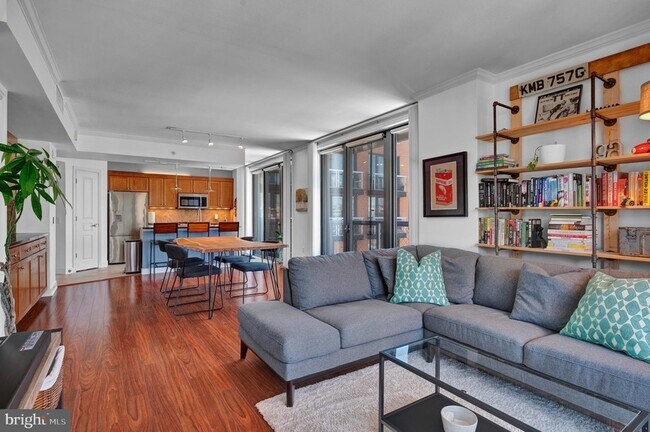 Building Photo - 616 E Street NW Unit 1118