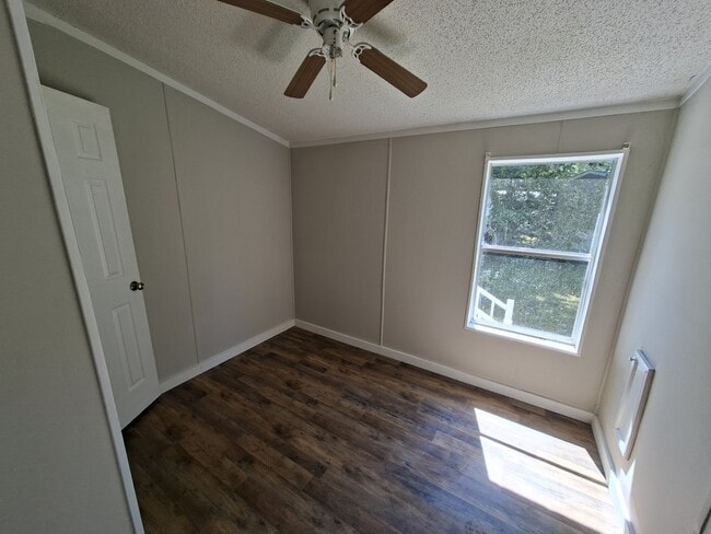 Building Photo - 292 Pittsburg Landing