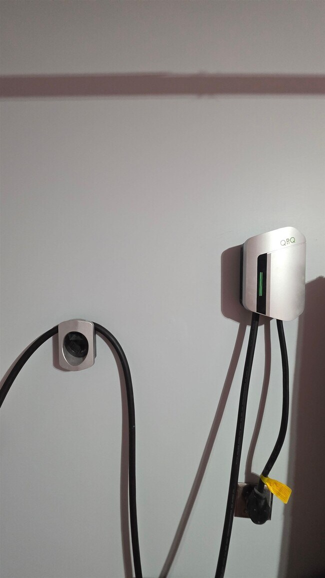 Building Photo - 248 Zancara St