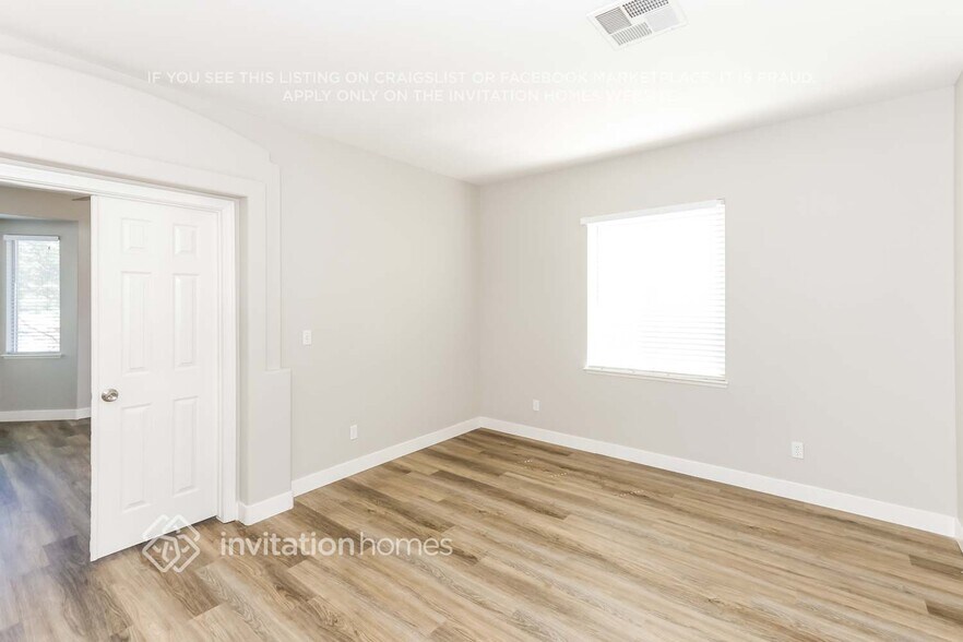Building Photo - 9568 Aspen Glow Dr