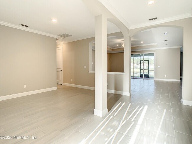 Building Photo - 380 Brybar Dr
