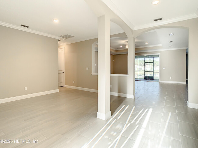 Building Photo - 380 Brybar Dr