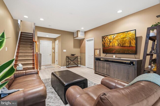 Building Photo - 43002 Marburg Terrace