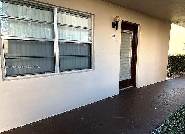 Building Photo - 664 Normandy Ln