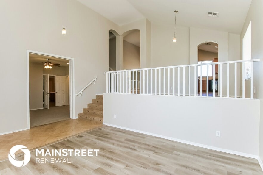 Building Photo - 6664 S Wilson Dr