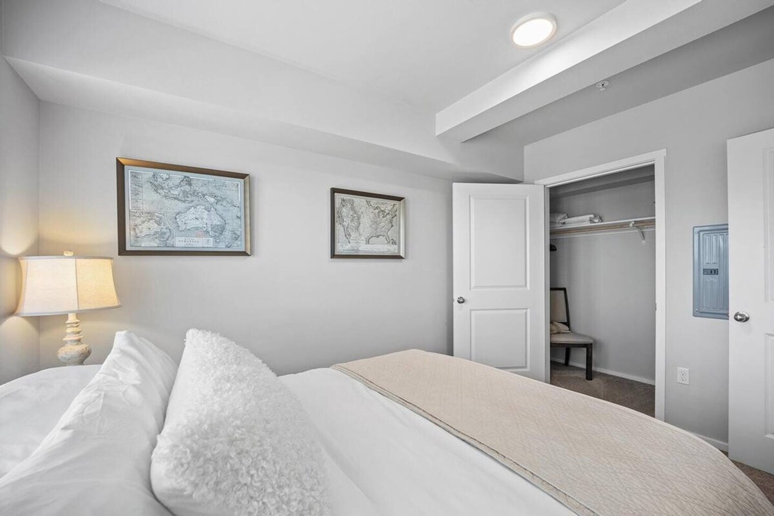 Building Photo - 624 E 32nd St