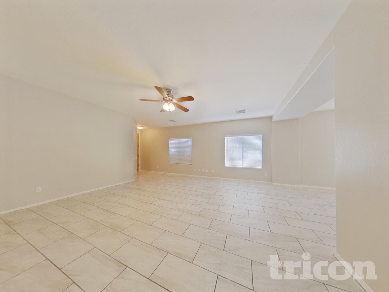 Building Photo - 442 E Cheyenne Rd