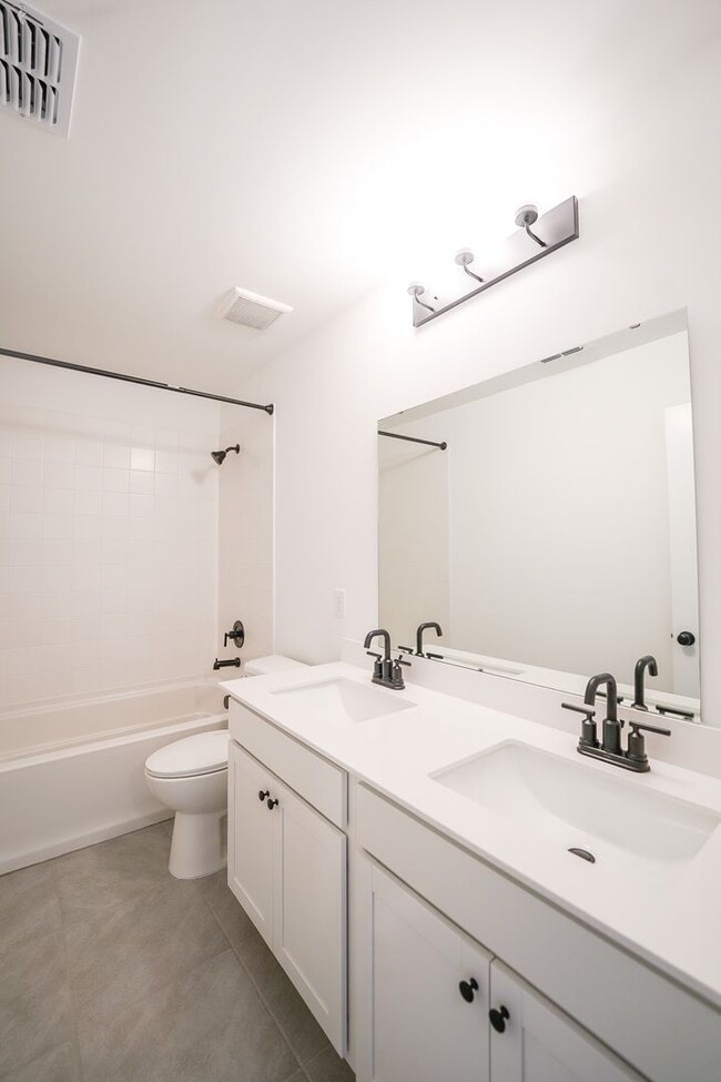 Building Photo - Coming Available!