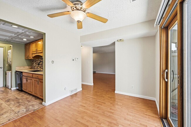 Building Photo - Spacious Townhome in Arvada