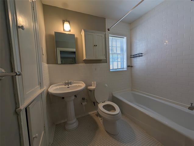 Building Photo - 5637 Ellsworth Ave