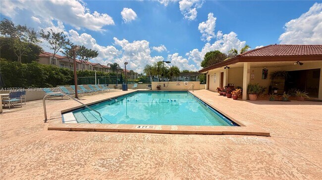 Building Photo - 8811 SW 123rd Ct