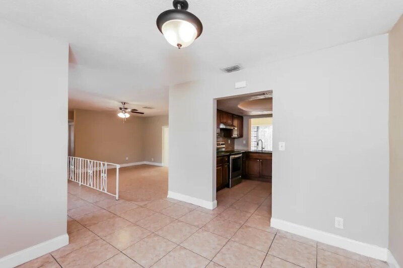 Building Photo - 3291 SW 40th St