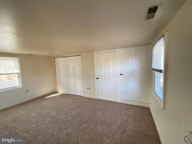 Building Photo - 4295 Point Pleasant Pike