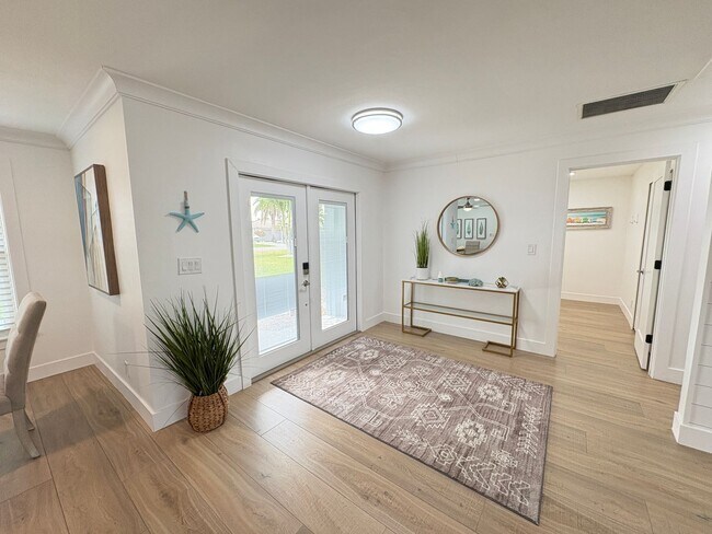 Building Photo - Beautifully Furnished Pool Home with Boat ...