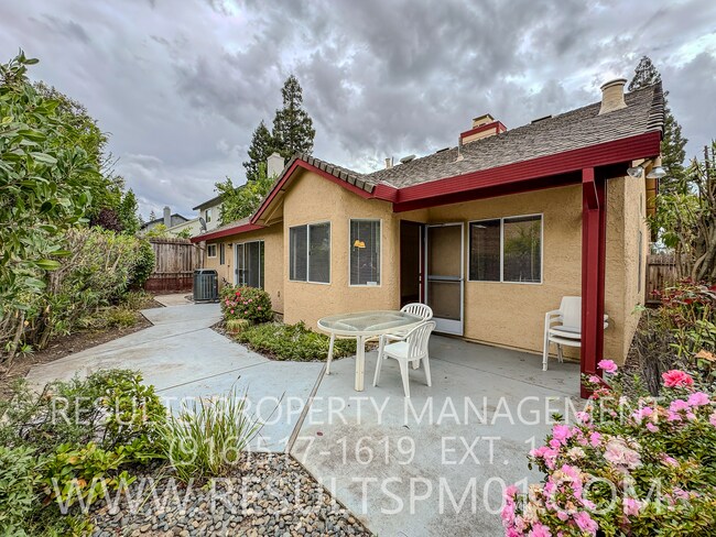 Building Photo - Stanford Ranch 3 Bedroom beauty!