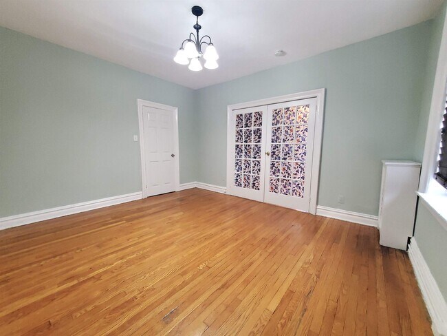 Building Photo - 34 74th St
