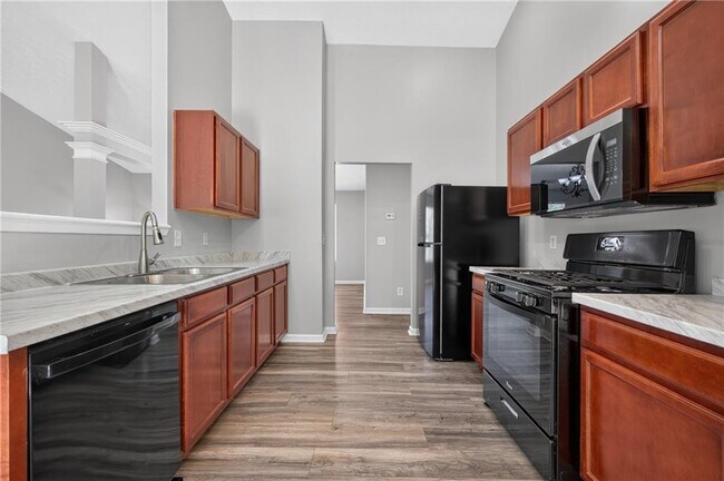 Building Photo - 437 Waterbury Way