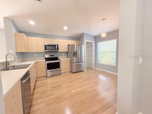 Building Photo - 11424 Coconut Island Dr