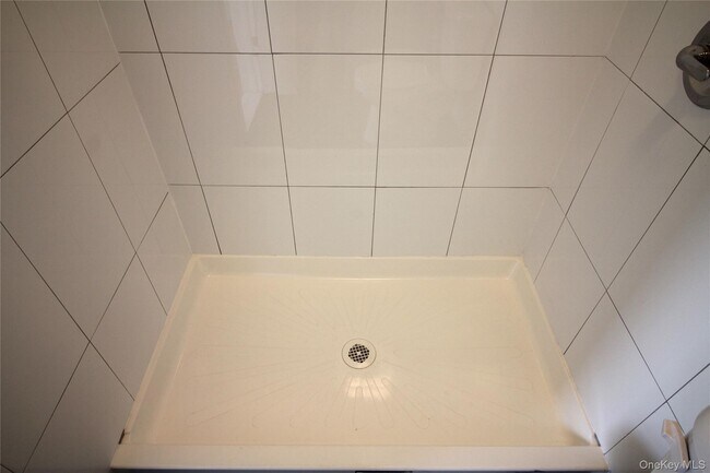 Building Photo - 291 Bonner Pl