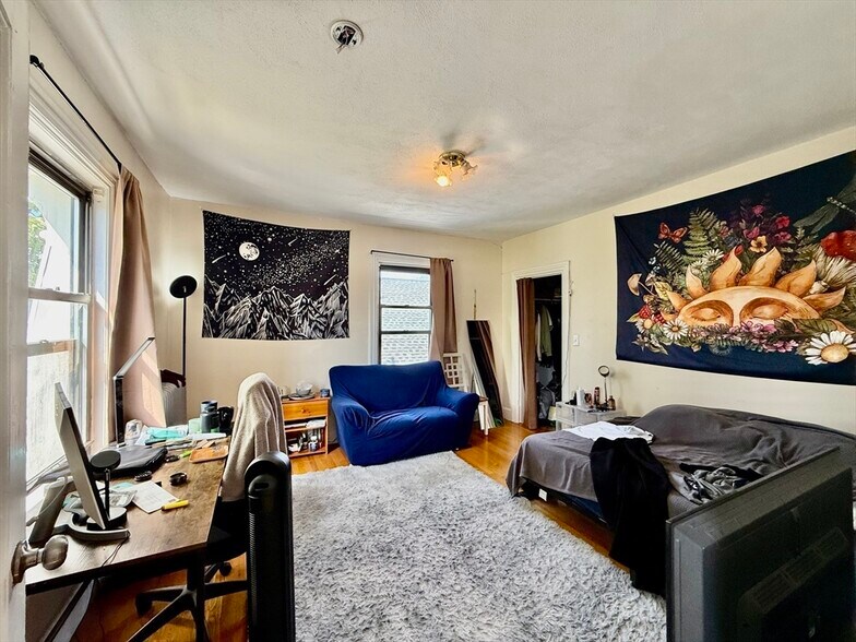 Building Photo - 48 Allston St
