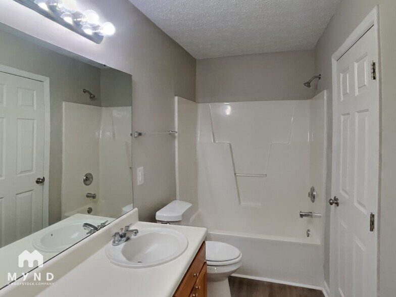 Building Photo - 1106 Lady Banks Dr