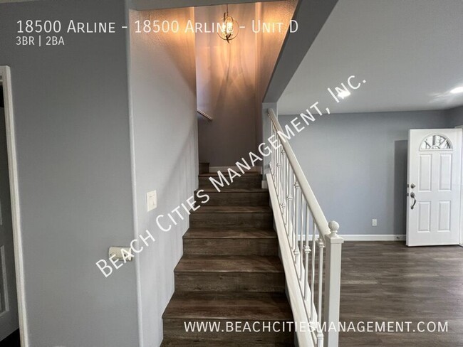 Building Photo - Remodeled 3 Bed, 2.5 Bath Town Home with A...