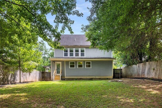 Building Photo - 1134 Knott St SE