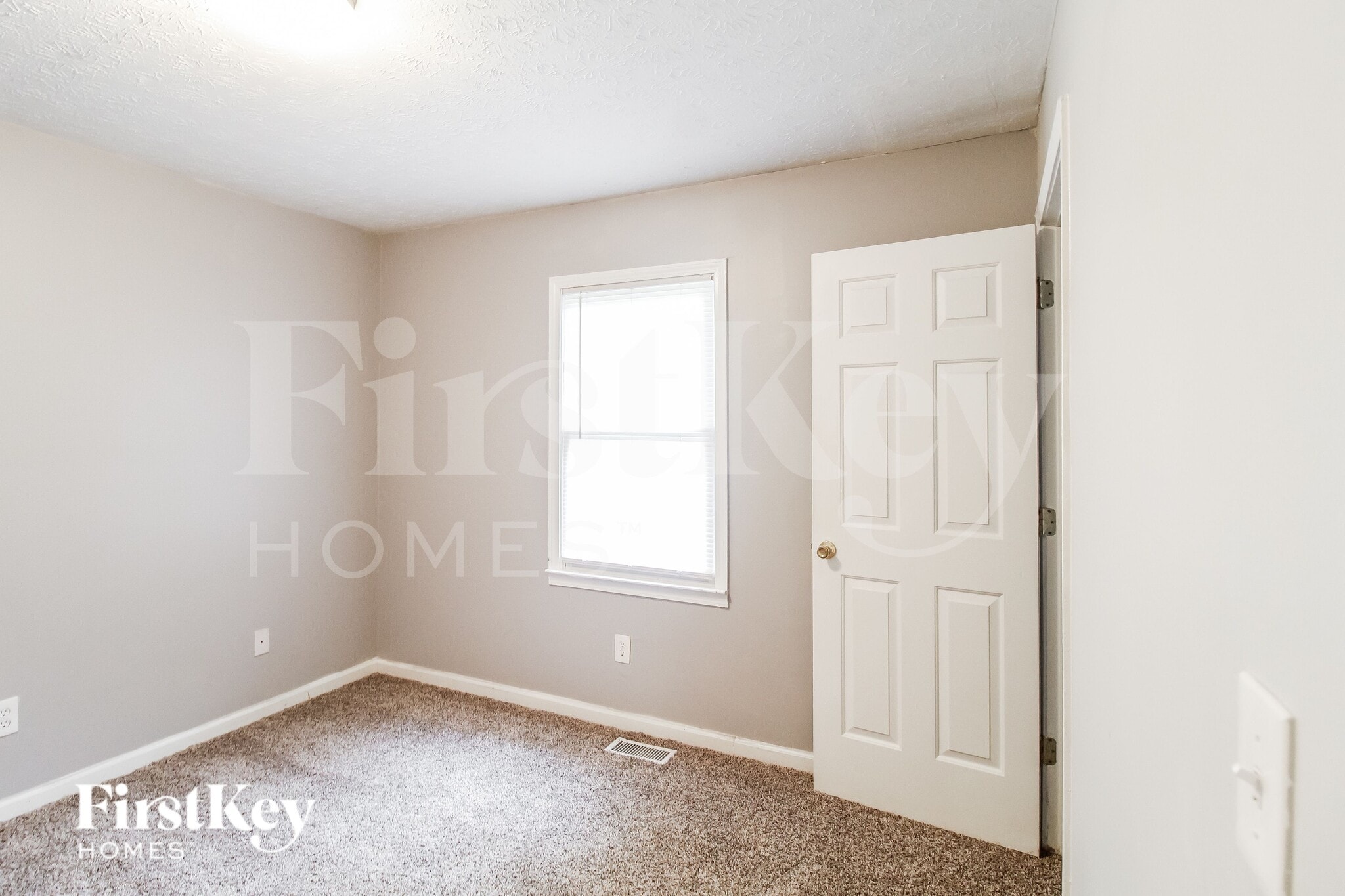 Building Photo - 262 Kesler Ct