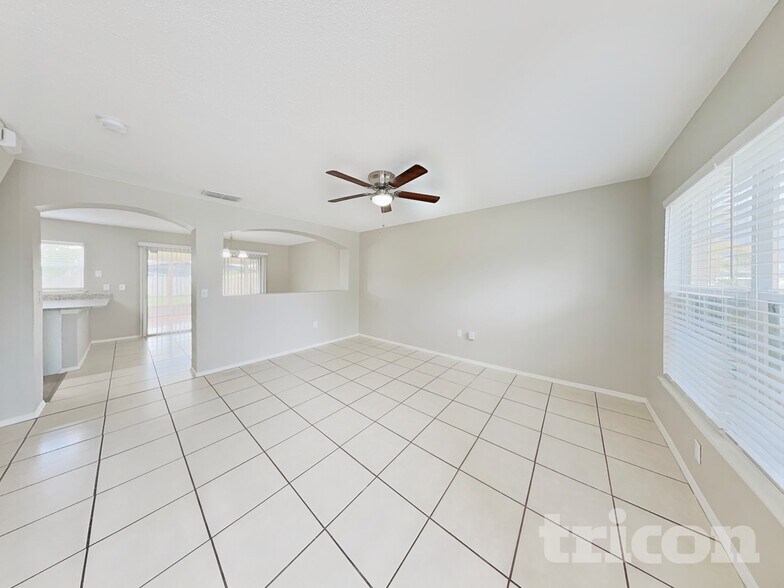 Building Photo - 1227 Carey Glen Cir