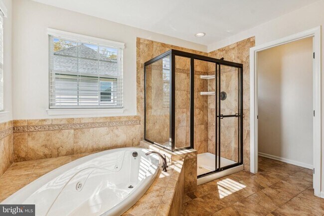 Building Photo - 15205 Orchard Farm Pl