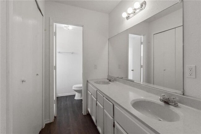 Building Photo - 4608 Bundyhill Dr