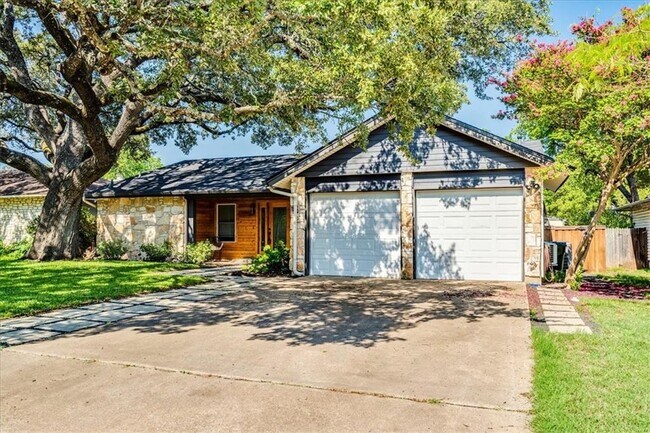 Building Photo - 11422 Bristle Oak Trail