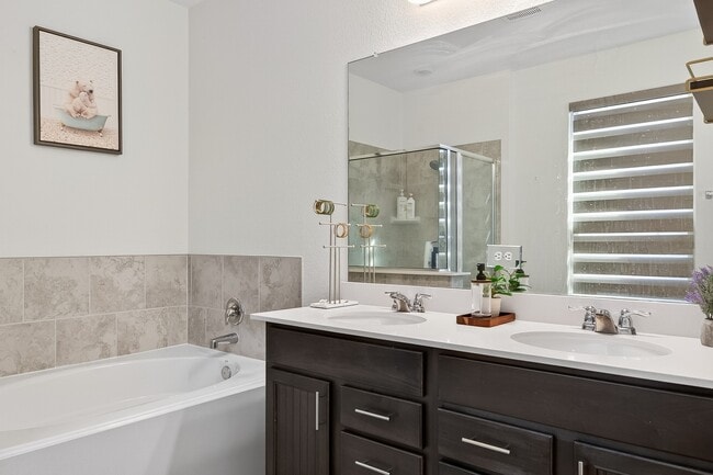 Building Photo - 5724 Texas Sage Dr