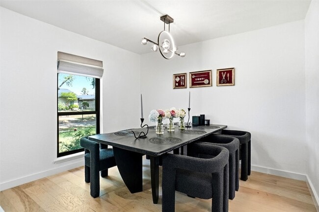 Building Photo - 1820 Castille Dr