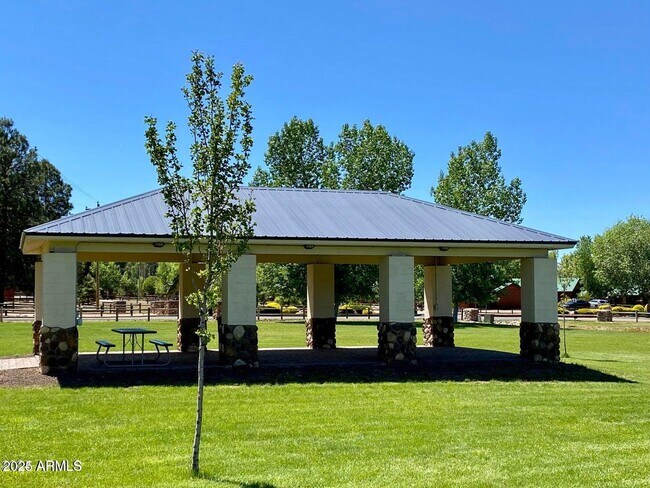 Building Photo - 2399 Quarter Horse Trl