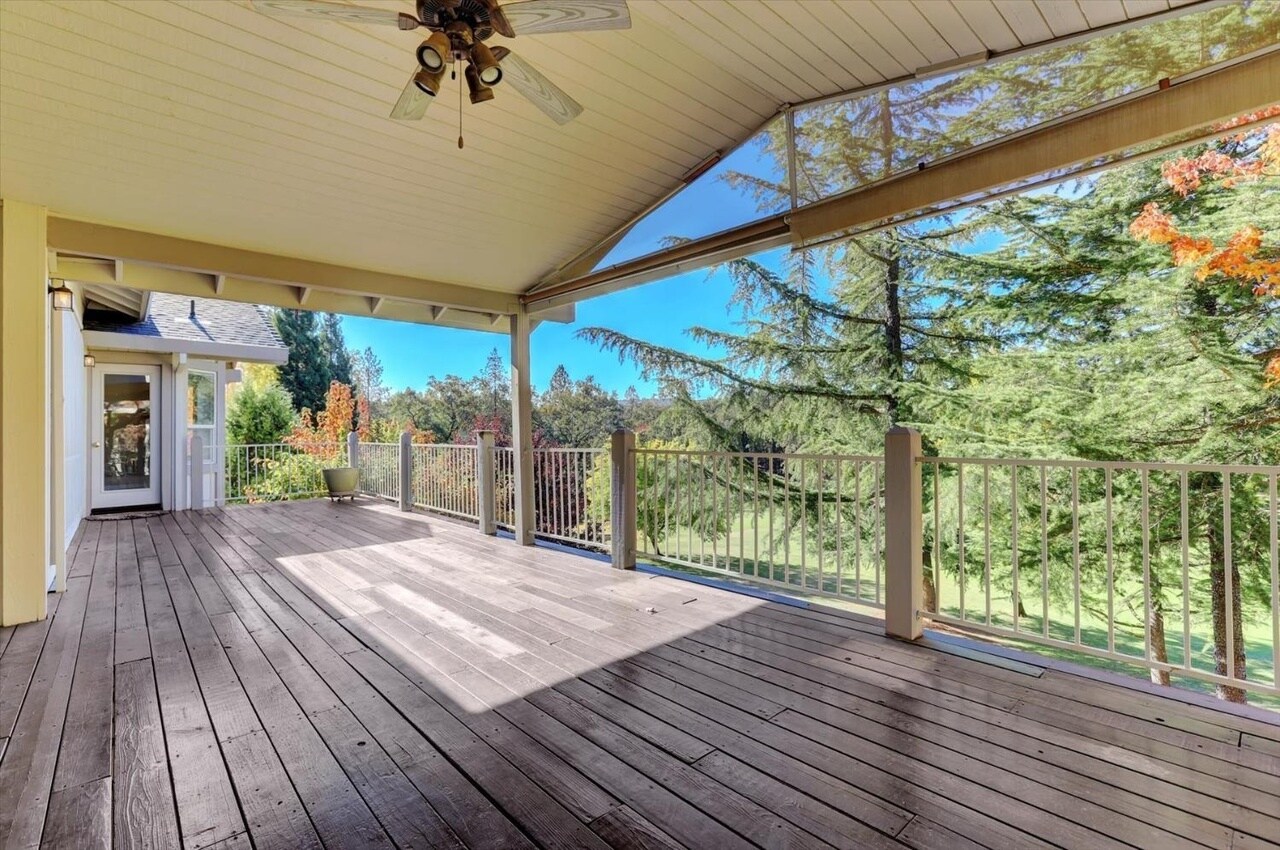 Main Deck - 18527 Jayhawk Dr
