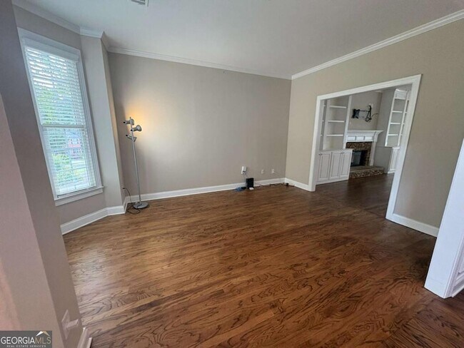 Building Photo - 1150 Lamont Cir