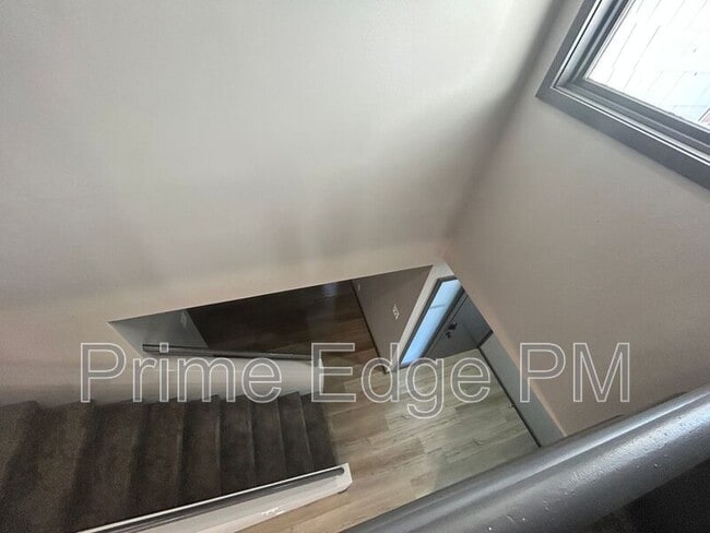 Building Photo - 1841 Ridgehaven Ct