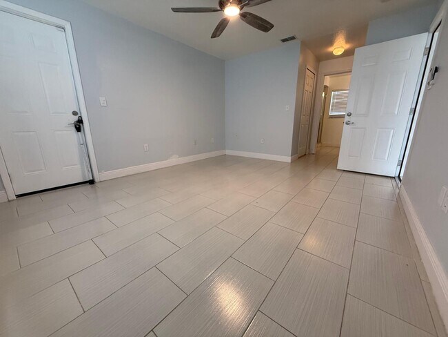 Building Photo - 2531 Sage Dr