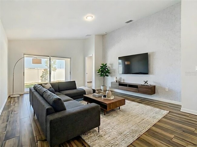 Building Photo - 4711 Rolling Lk Ln