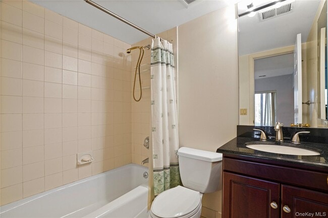 Building Photo - 208 Boulder Ridge Rd