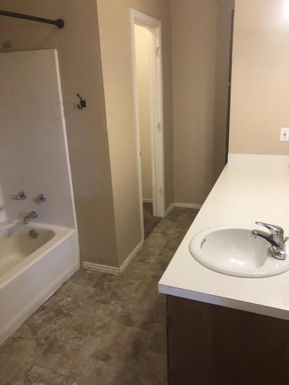 Building Photo - 710 Paintbrush Dr