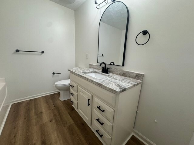 Building Photo - 2208 Summerwind Dr