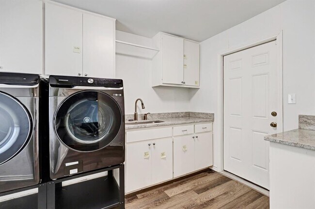 Building Photo - 1312 Quailfield Cir